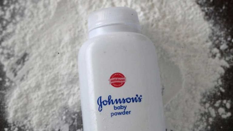 blog-johnson-johnson-pulls-all-talc-based-baby-powder-products